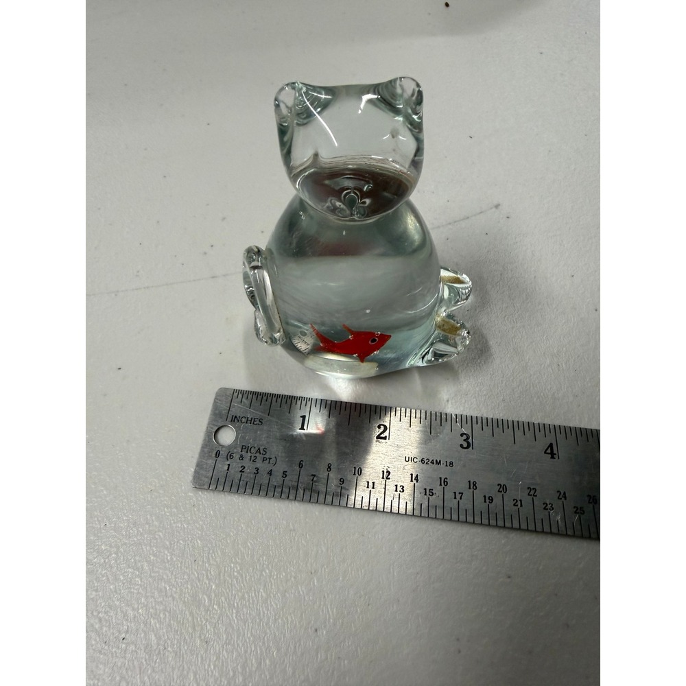 Giftco Art Glass Cat Paperweight Figurine with Red Fish Inside Clear Glass 2.75"